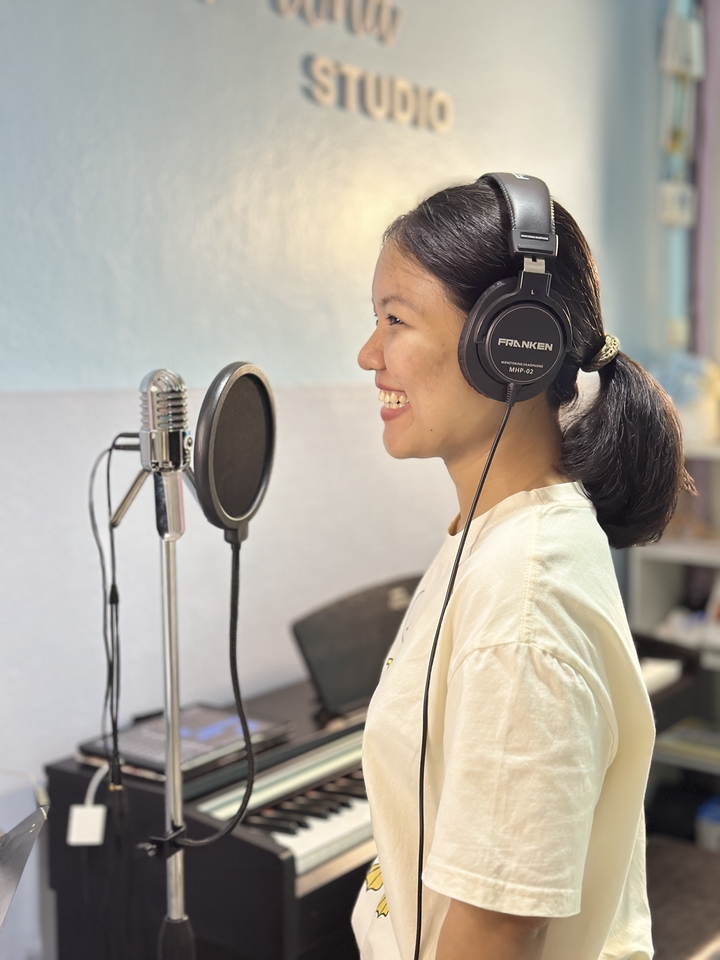 Singing class 14